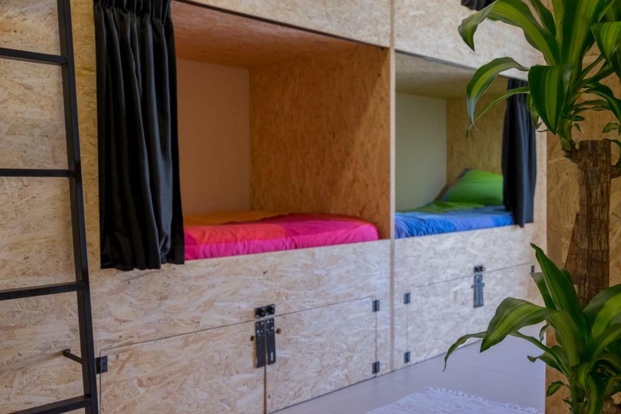 Algarve Surf Hostel - Лагуш Екстер'єр фото