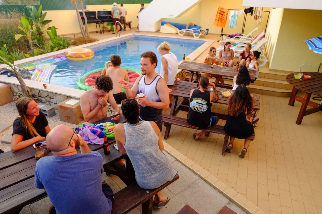 Algarve Surf Hostel - Лагуш Екстер'єр фото