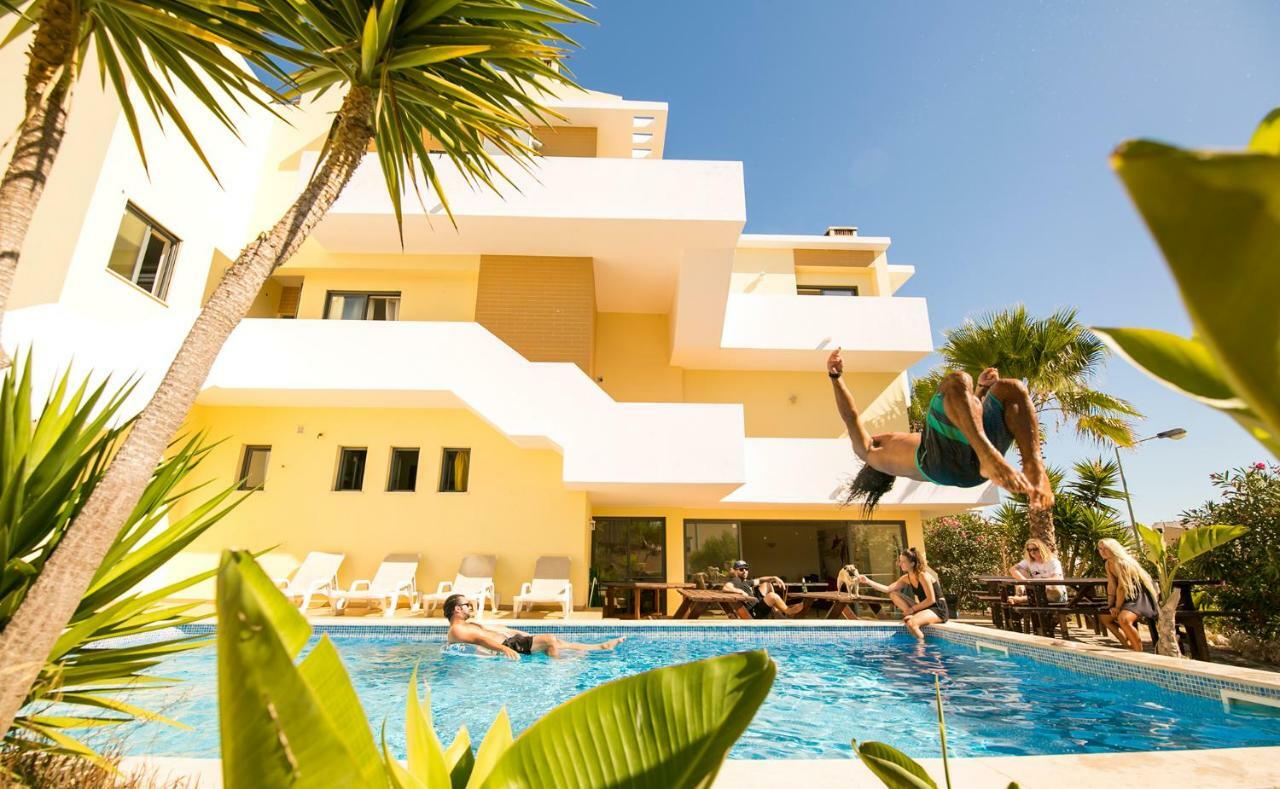 Algarve Surf Hostel - Лагуш Екстер'єр фото