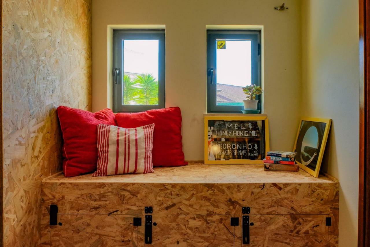 Algarve Surf Hostel - Лагуш Екстер'єр фото