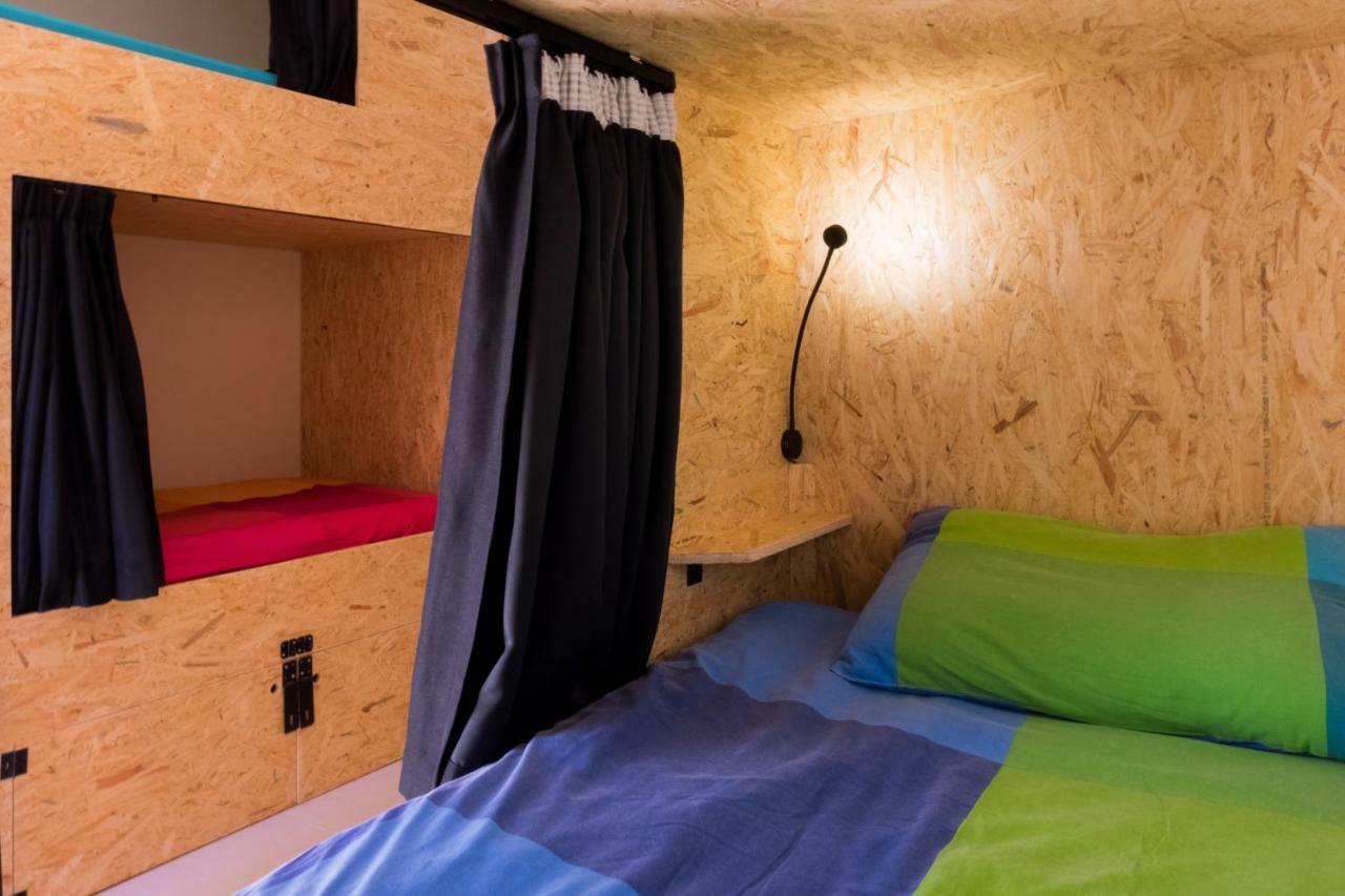 Algarve Surf Hostel - Лагуш Екстер'єр фото